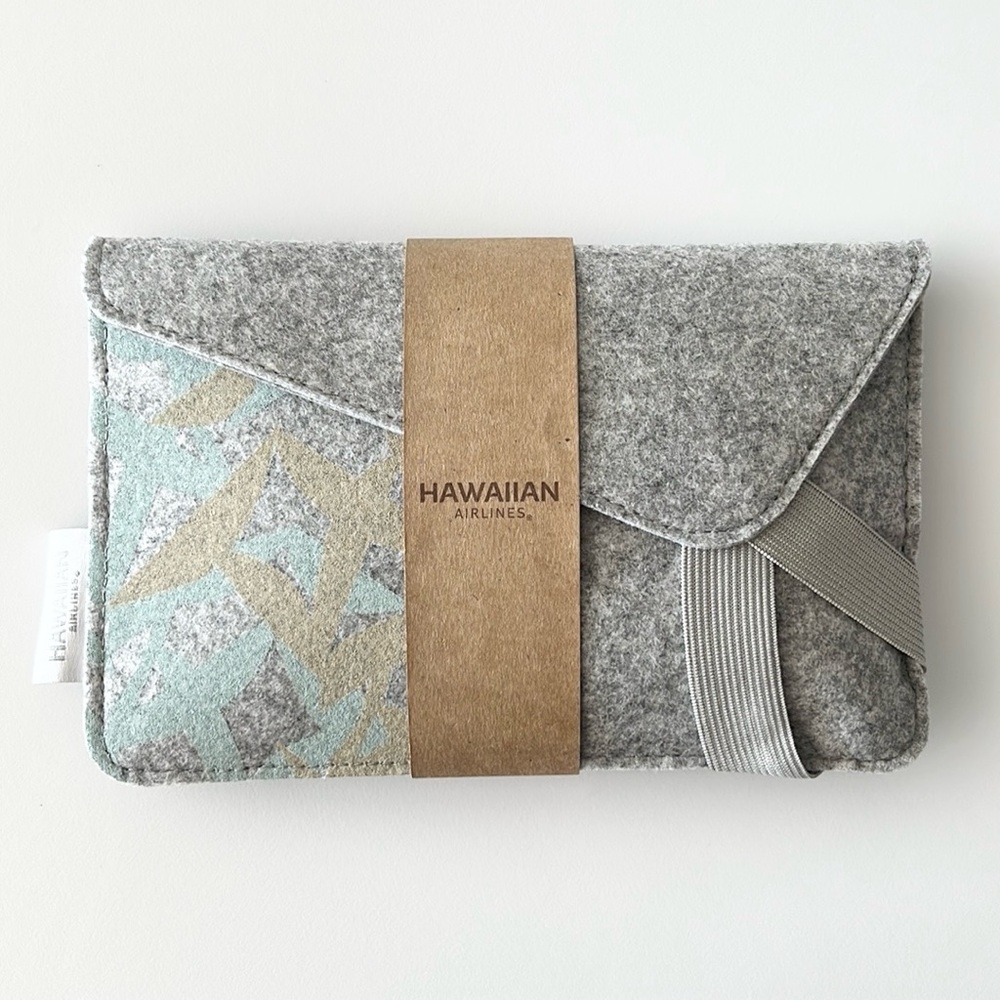Unused Hawaiian airlines amenity bag